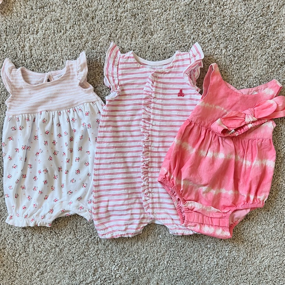 Baby Gap Bundle of 3 Girl Onesies 0-6 Months